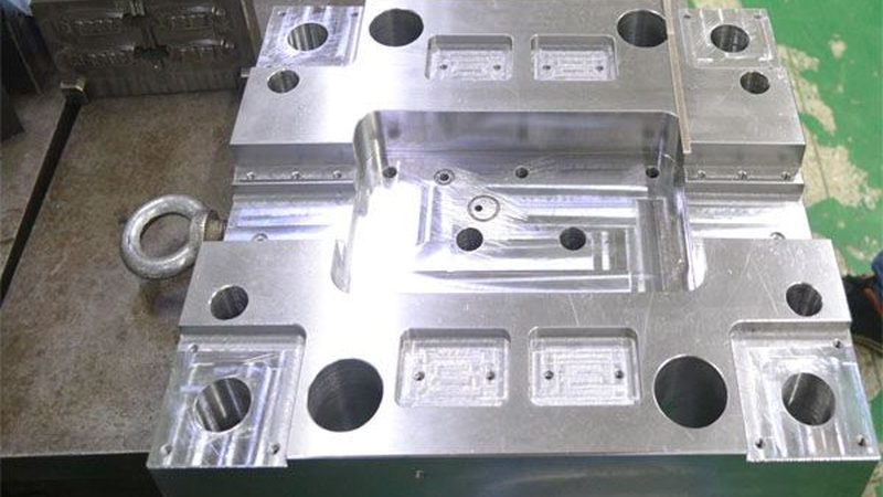 吹塑模具格局重塑：2025年值得关注的十大品牌