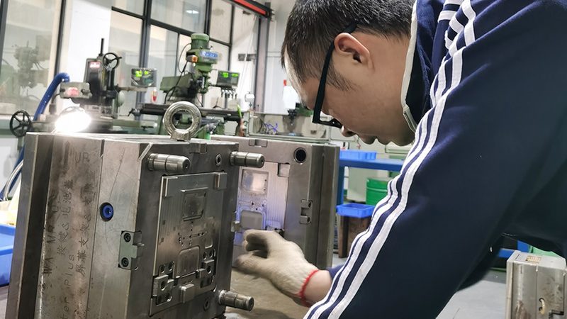 精密模具设计尺寸公差标准：揭秘模具精度背后的秘密