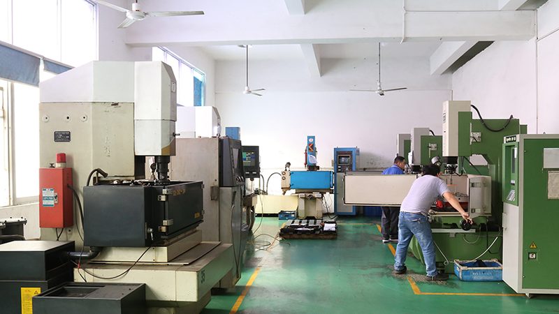 苏州模具导柱导套：揭秘精密模具的关键部件**