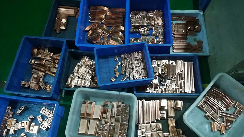 冲压模具槽孔加工：关键工艺与注意事项