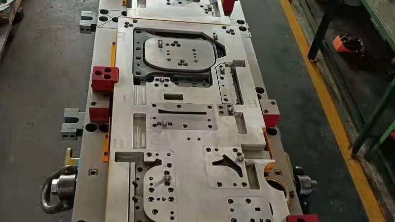双色模具定制：揭秘其独特工艺与选型要点